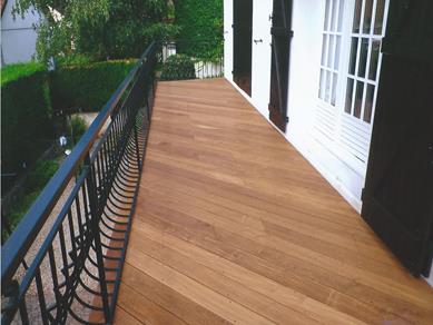 habillage balcon en Bois dessin biais Cannes